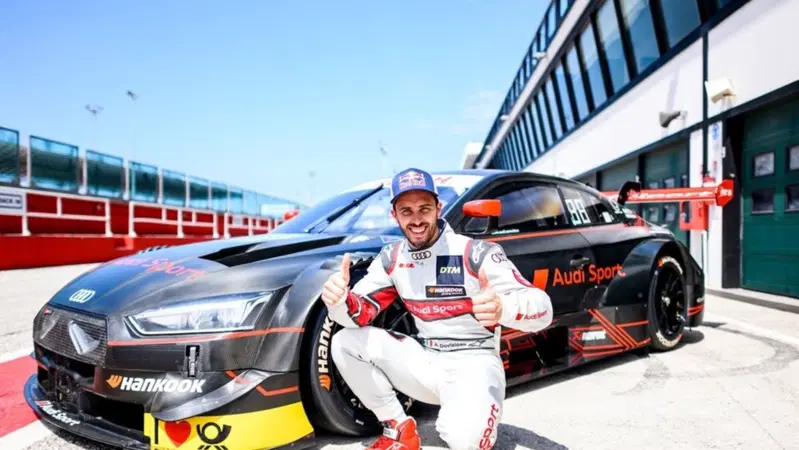 Dovizioso prova l'Audi RS 5 DTM a Misano, in vista della gara
