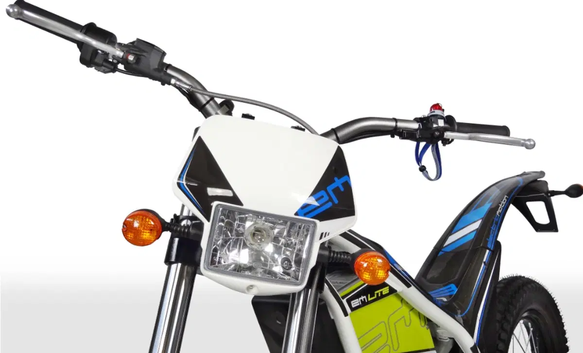 EM Lite Lite (2019 - 20) (5)