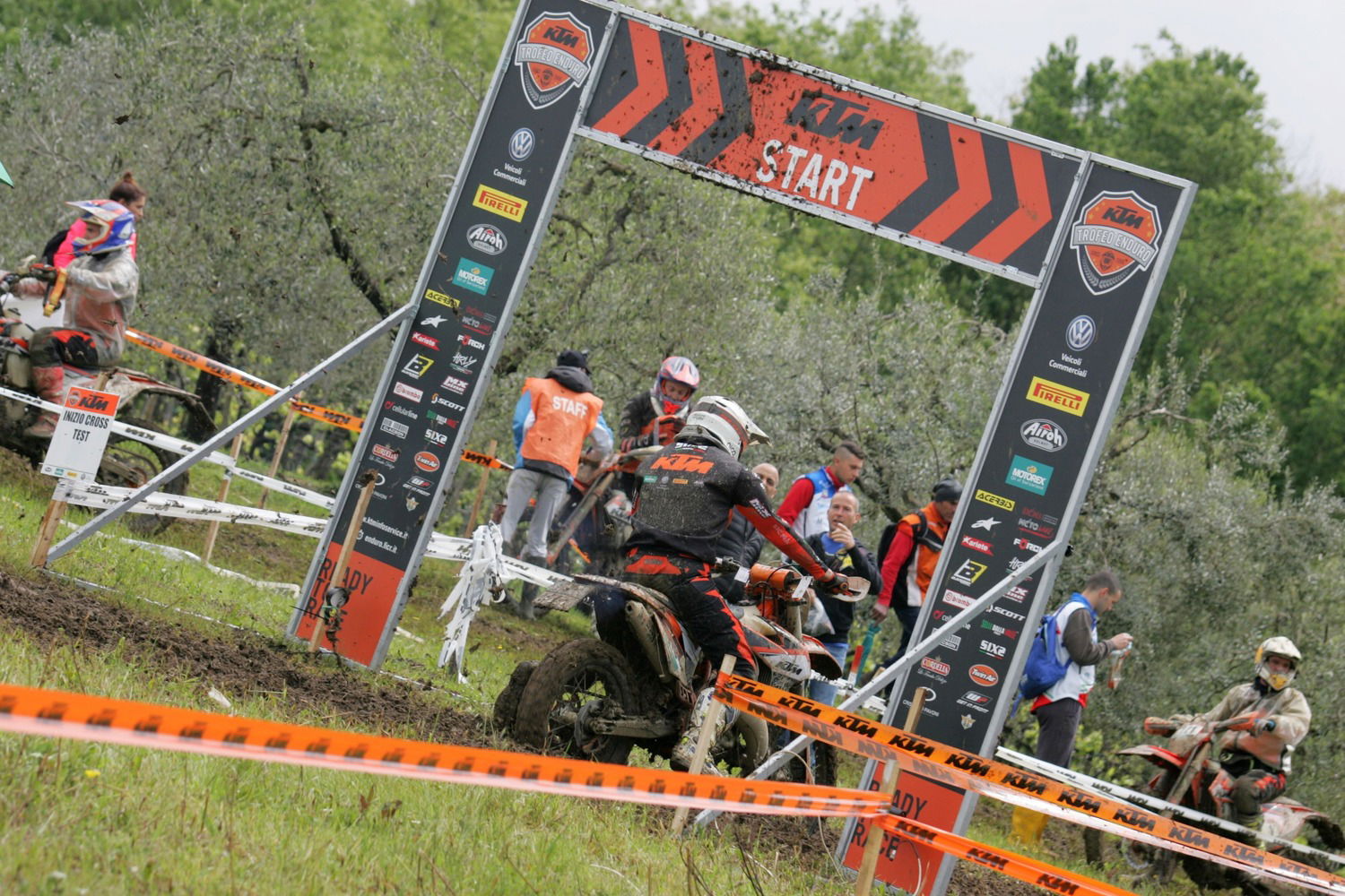 Trofeo Enduro KTM: Montanari da record nel fango di Anghiari