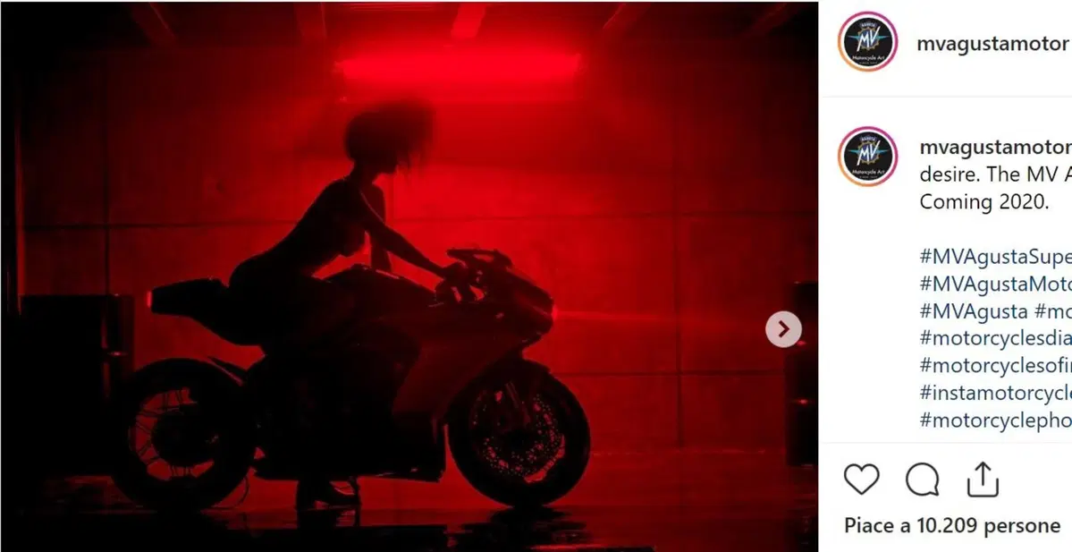 MV Agusta Superveloce 800. La prima Classica in vendita nel 2020