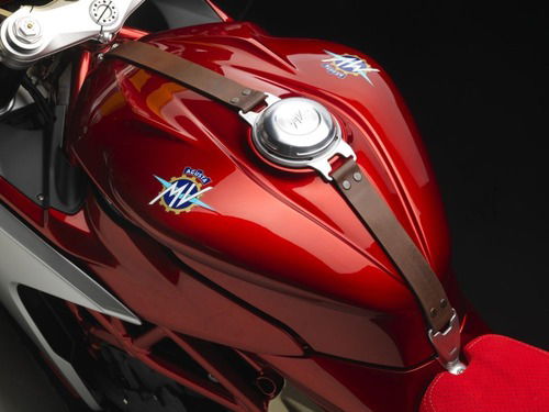 MV Agusta Superveloce 800. La prima Classica in vendita nel 2020 (9)