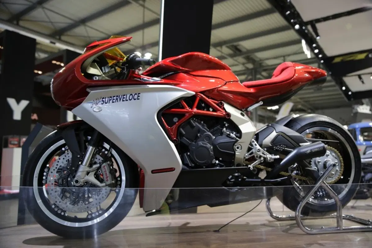 MV Agusta Superveloce 800. La prima Classica in vendita nel 2020 (12)