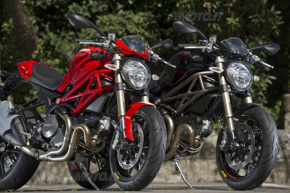 Ducati Monster 1100 Evo   (29)