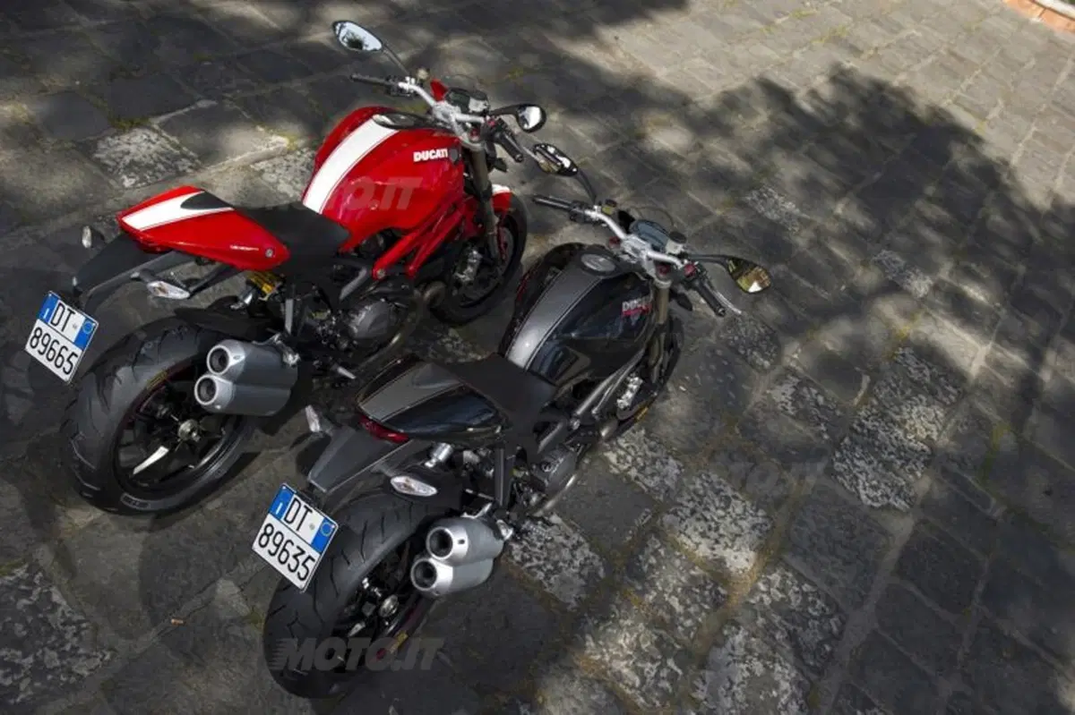 Ducati Monster 1100 Evo   (30)