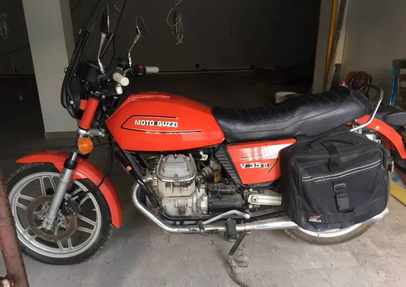 Moto Guzzi V35 II (2)