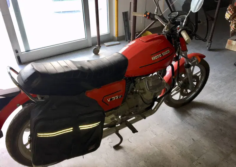 Moto Guzzi V35 II (4)