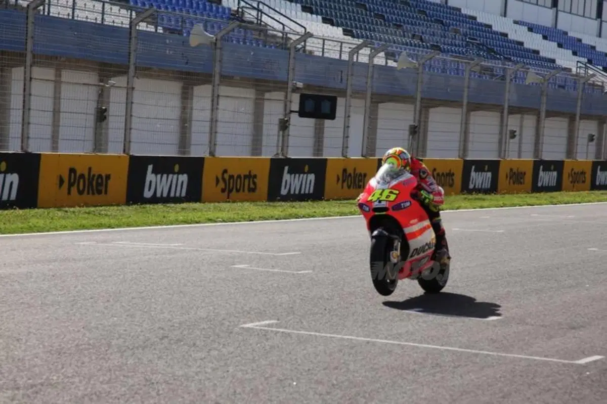 Rossi ha provato la Ducati GP12 a Jerez (4)