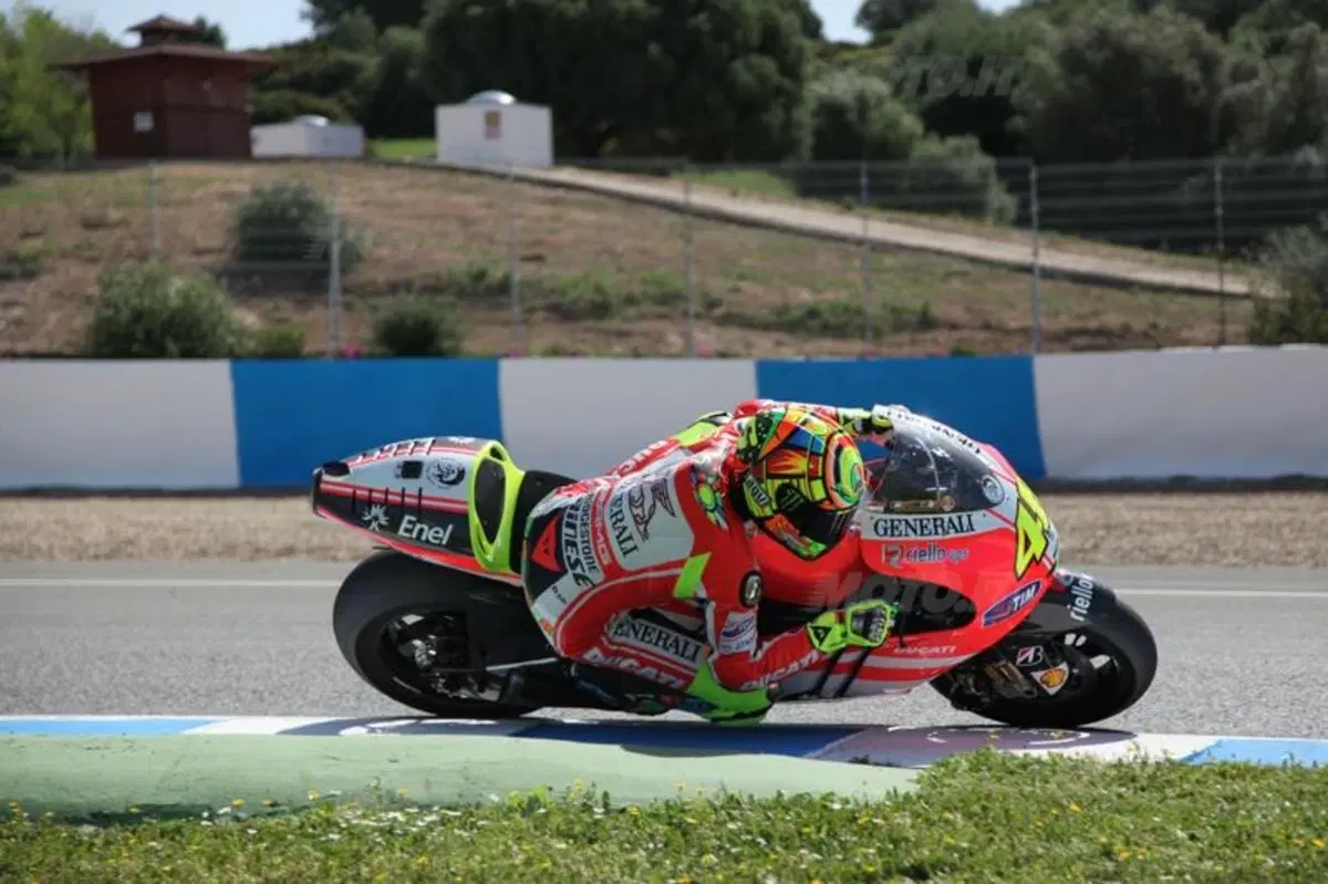 Rossi ha provato la Ducati GP12 a Jerez (7)