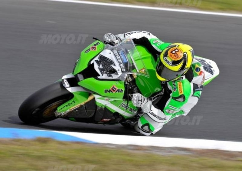 Roby Rolfo porta la Kawasaki ZX-10R alla vittoria nel CIV Superbike