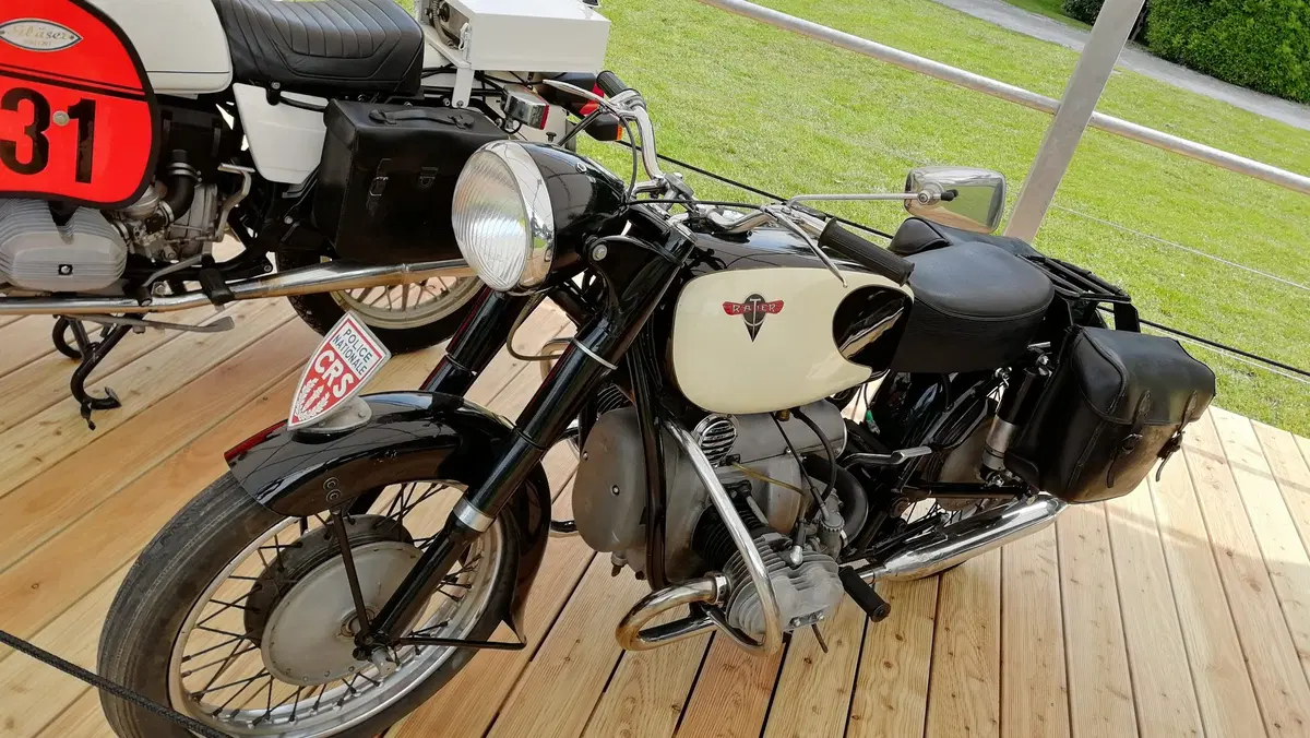 Koehler-Escoffier e BMW R 68 premiate al Concorso d'Eleganza dedicato alle moto storiche (9)