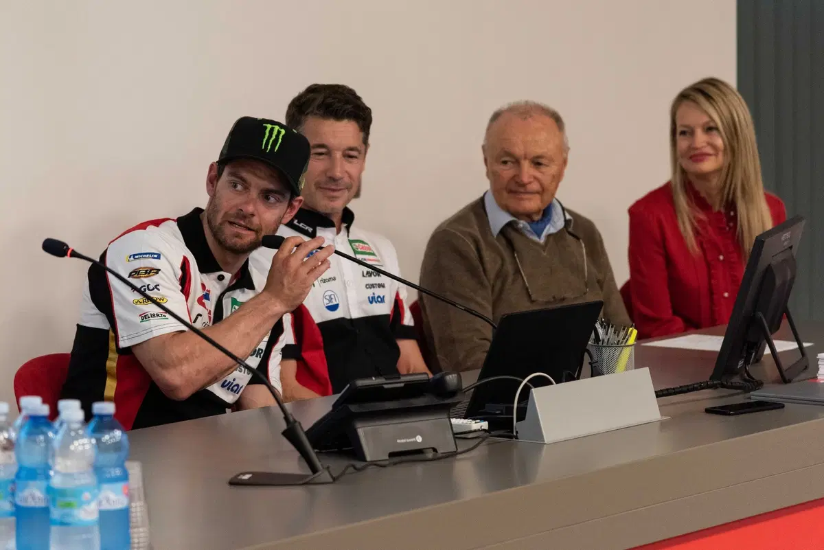 Crutchlow: 'Lavoro insieme a Márquez per rendere la Honda adatta a tutti' (20)
