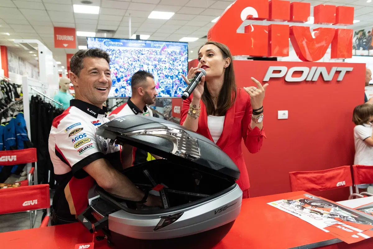 Crutchlow: 'Lavoro insieme a Márquez per rendere la Honda adatta a tutti' (22)