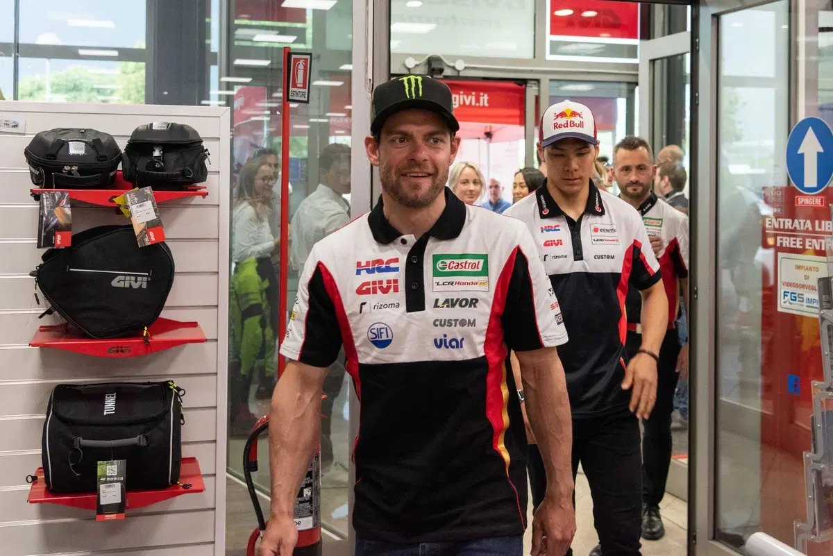 Crutchlow: 'Lavoro insieme a Márquez per rendere la Honda adatta a tutti' (21)