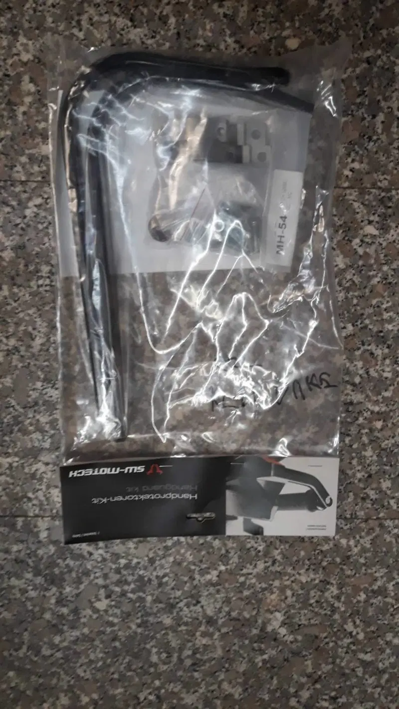 COPPIA PARAMANI COMPLETO DI PARALEVE Sw-Motech (2)