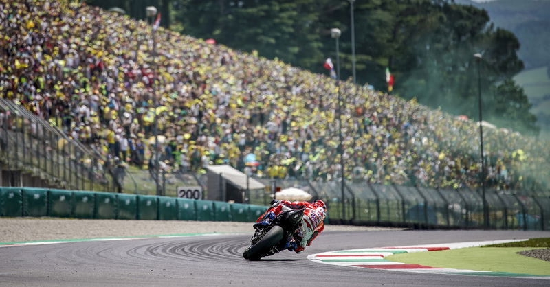 Con le MotoGP al Mugello: dai 355 km/h si frena con 1,5 g