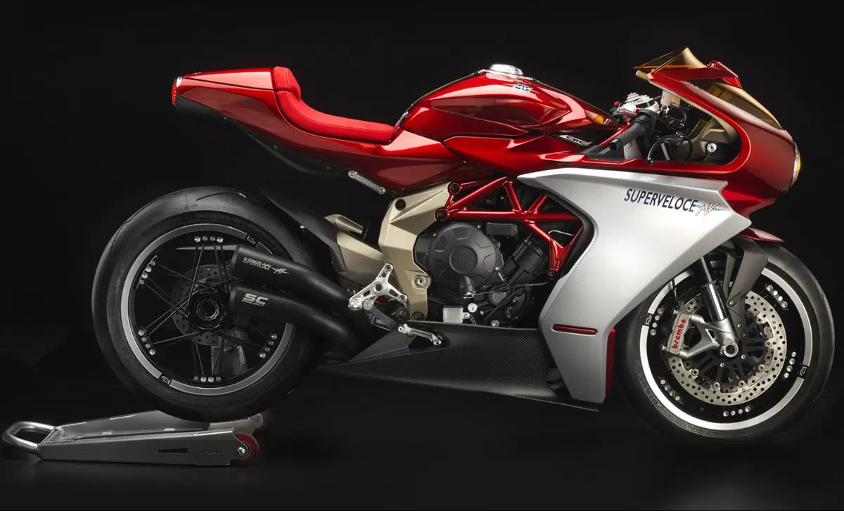 MV Agusta Superveloce 800 Superveloce 800 Serie Oro (2019 - 20) (2)