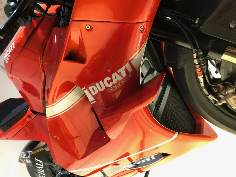 Le "alette" montate sulla Ducati Desmosedici GP10