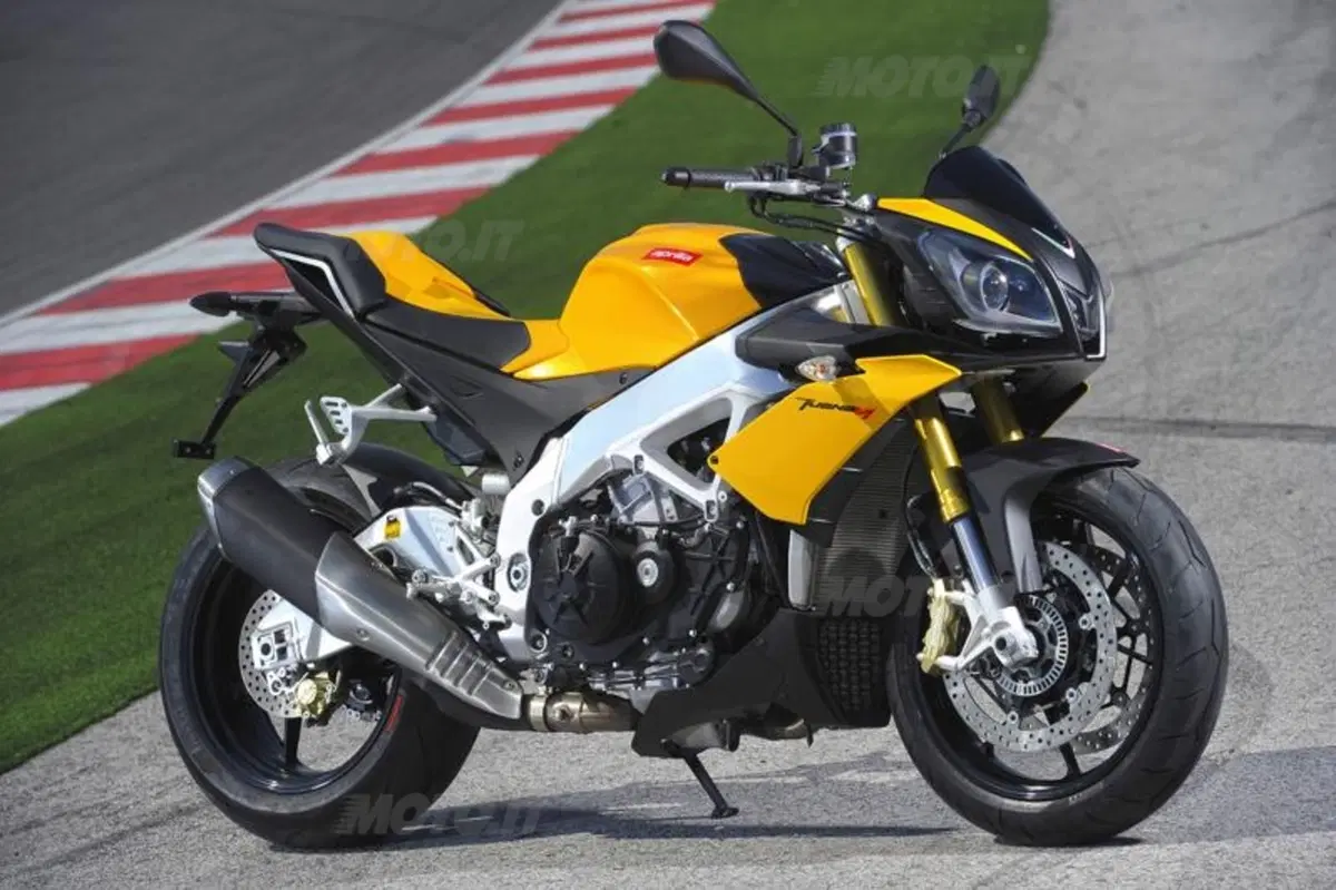 Aprilia Tuono V4R   (30)
