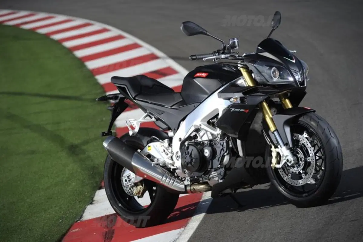Aprilia Tuono V4R   (34)