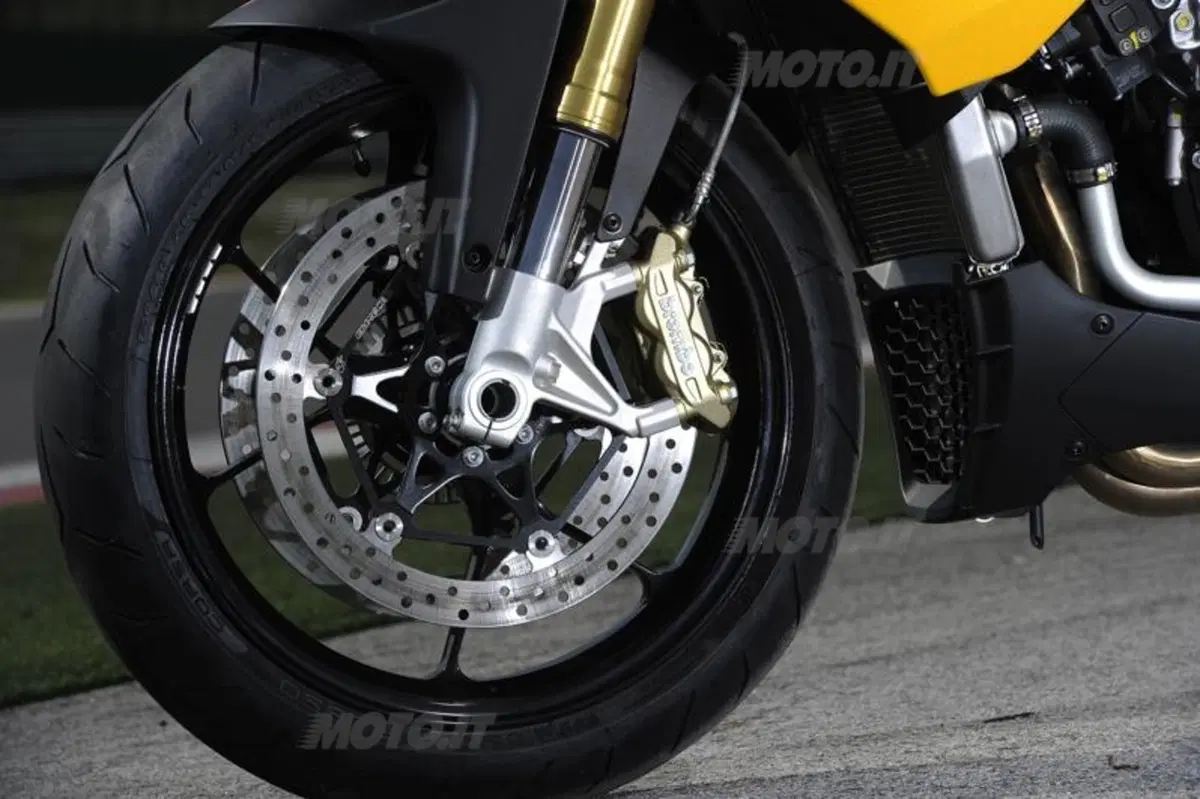 Aprilia Tuono V4R   (48)