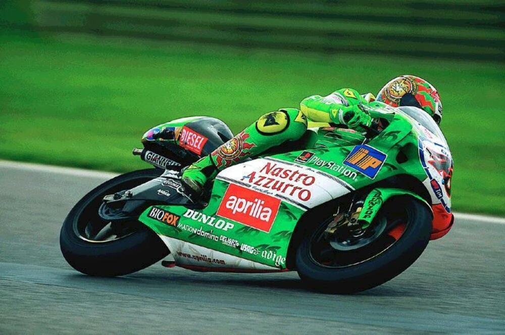 L&#039;Aprilia RSW 250 di Valentino Rossi al GP di Imola del 1999