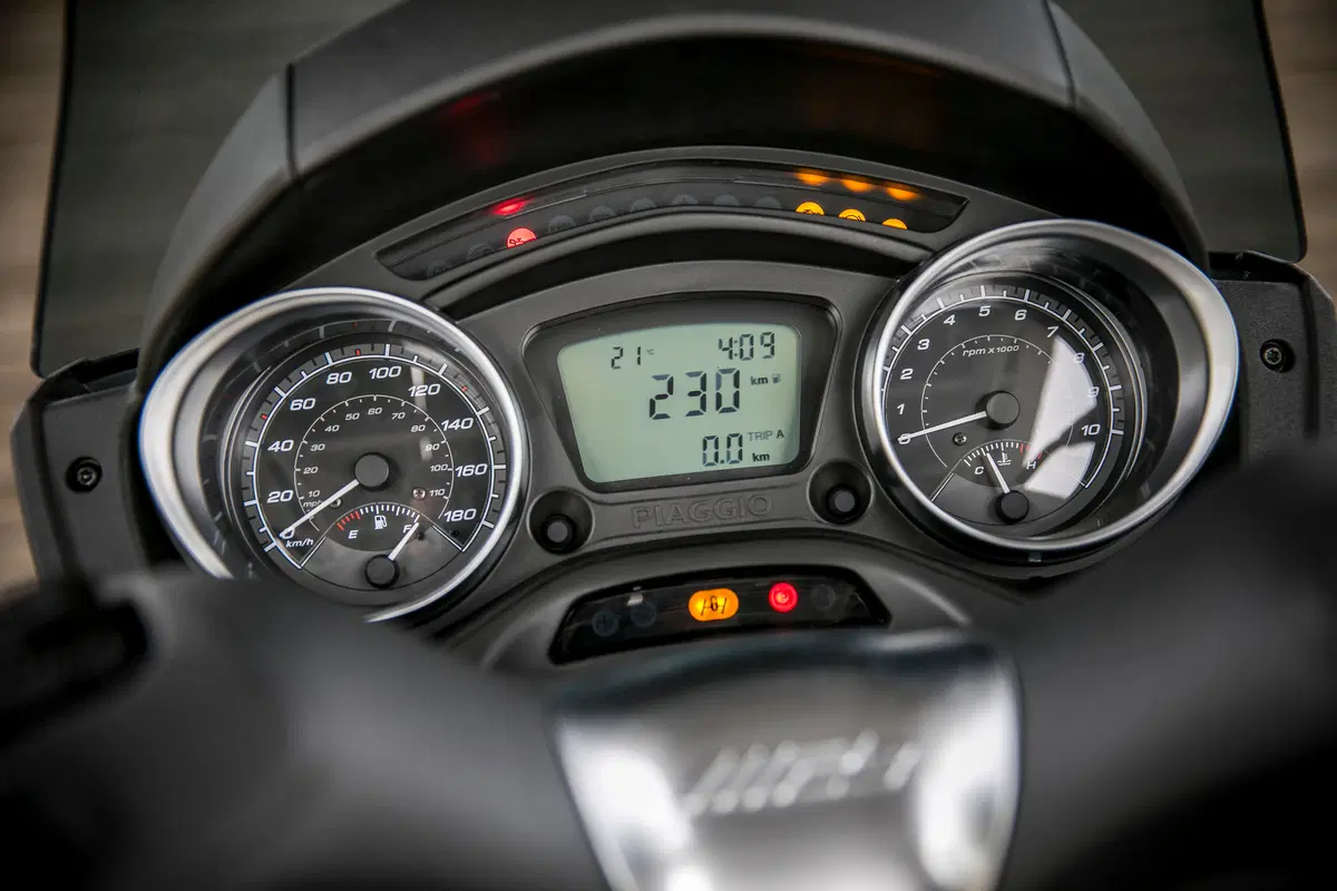 Piaggio MP3 300 HPE, TEST (5)