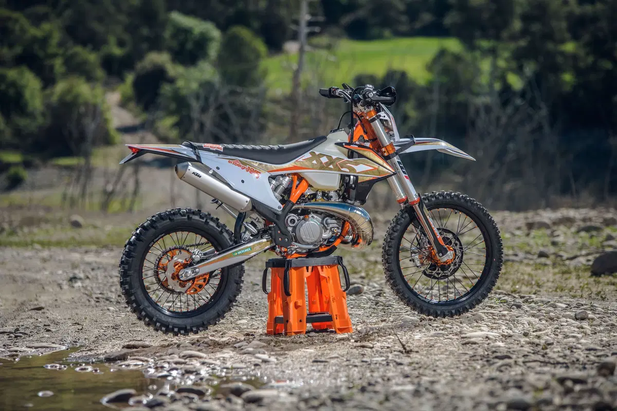 KTM 300 EXC TPI ERZBERGRODEO (2)