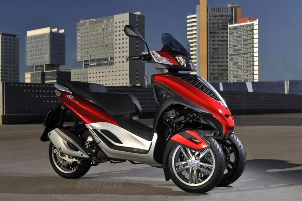 Piaggio MP3 Yourban   (24)