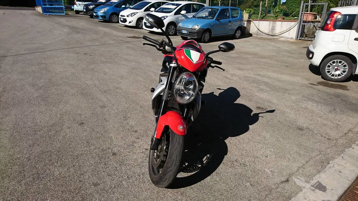 MV Agusta Brutale 990 R (2009 - 12) (4)