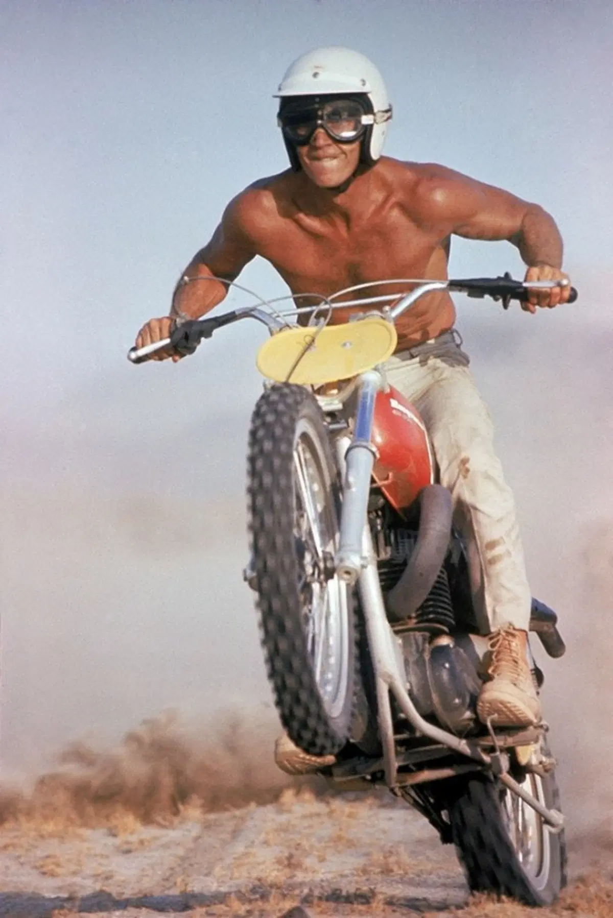 All'asta i trofei e la Husqvarna 400 di Steve McQueen 