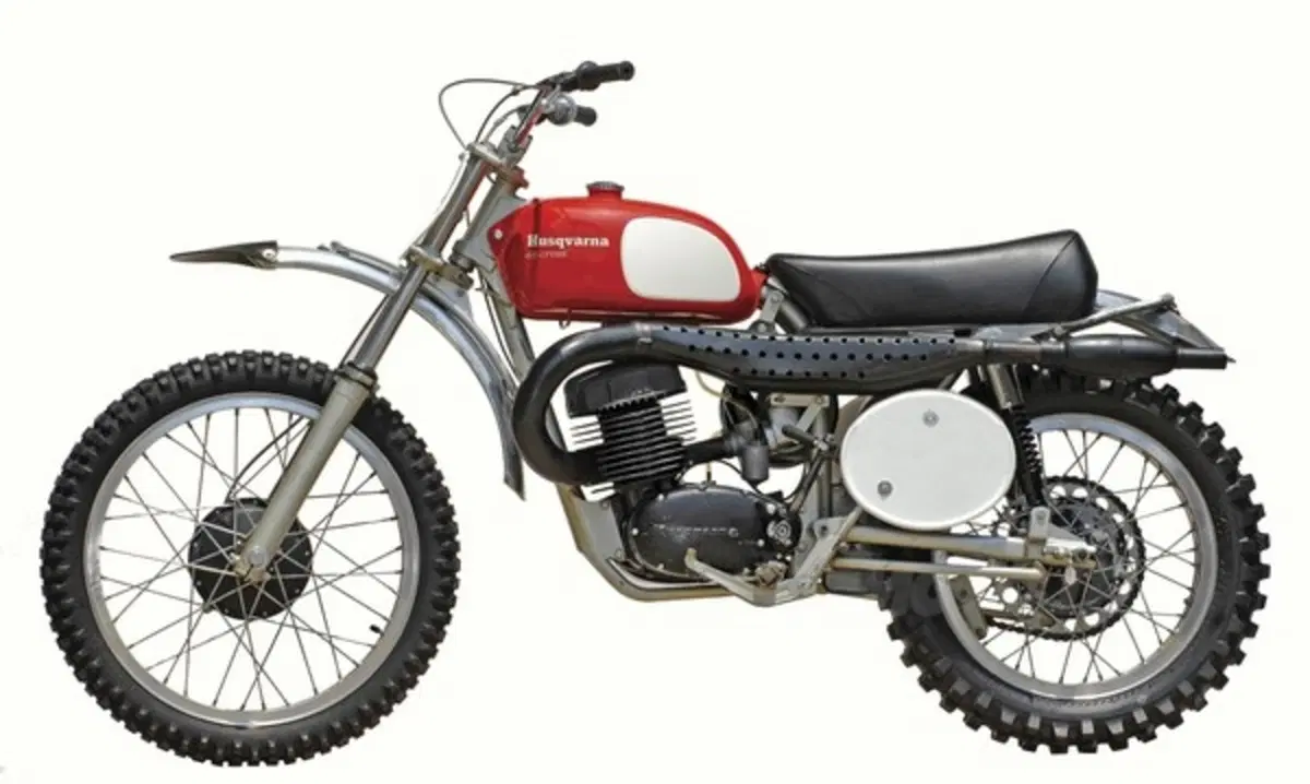 All'asta i trofei e la Husqvarna 400 di Steve McQueen  (2)