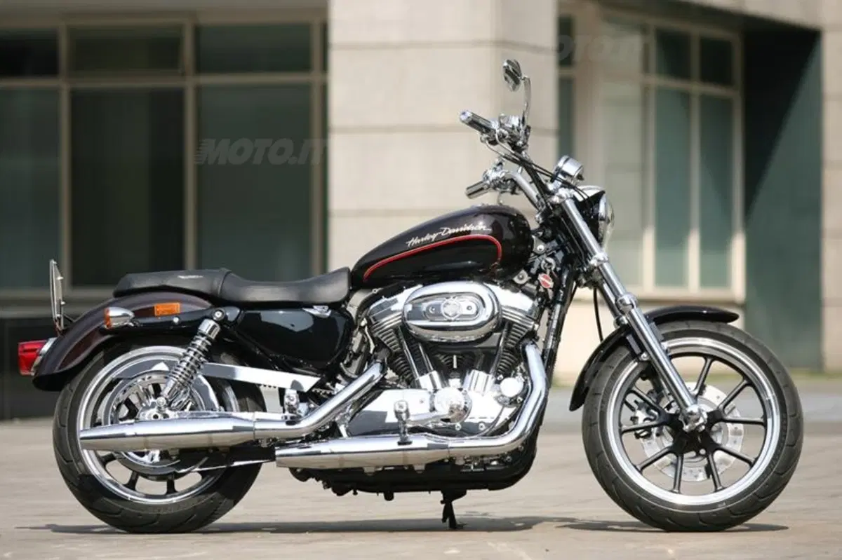 Harley-Davidson 883 Sportster Superlow  (17)