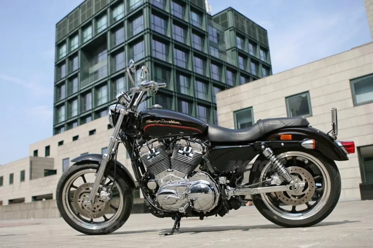 Harley-Davidson 883 Sportster Superlow  (19)