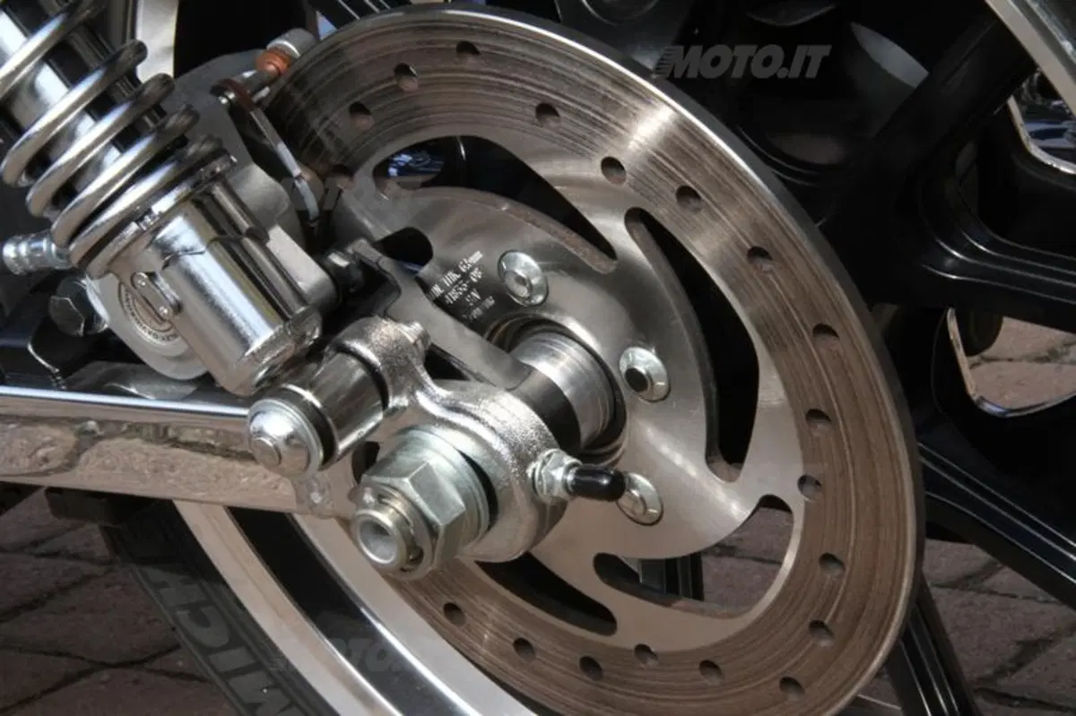 Harley-Davidson 883 Sportster Superlow  (43)