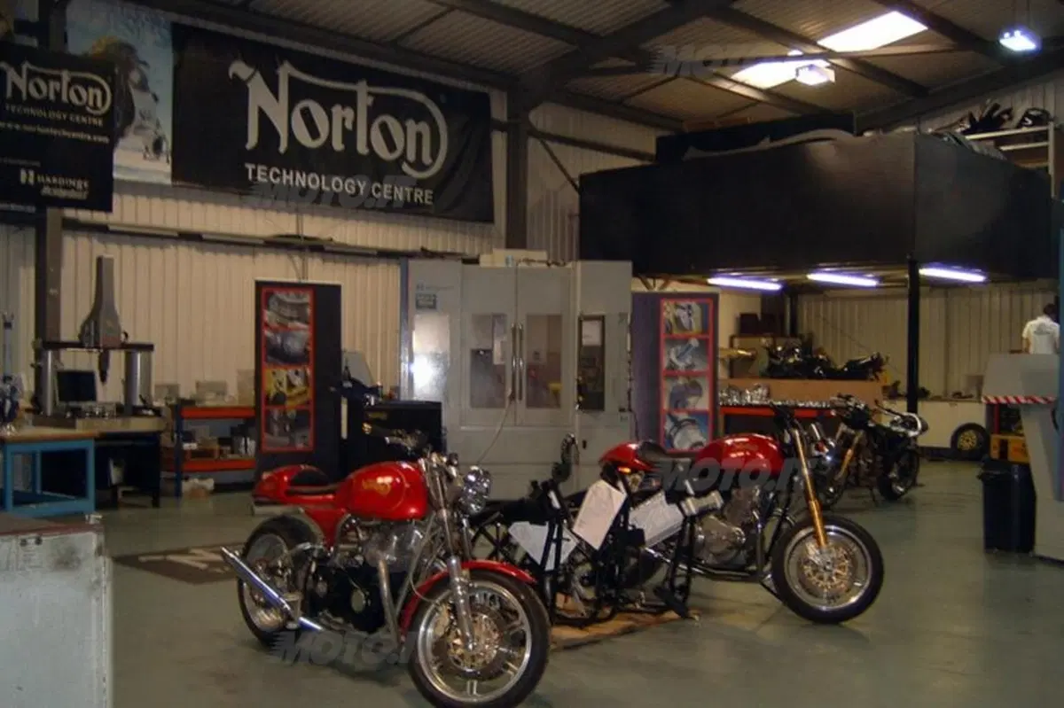 Norton, fascino made in England