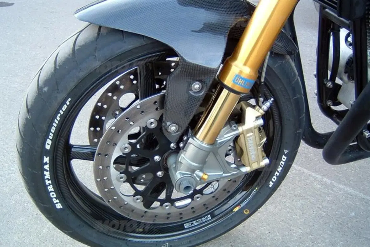Norton, fascino made in England (4)