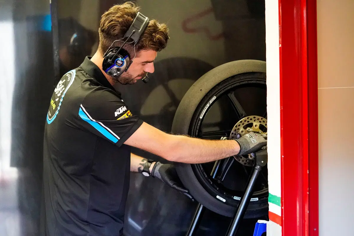 Una giornata con i piloti del Racing Team Sky VR46 Moto2 e Moto3 (6)