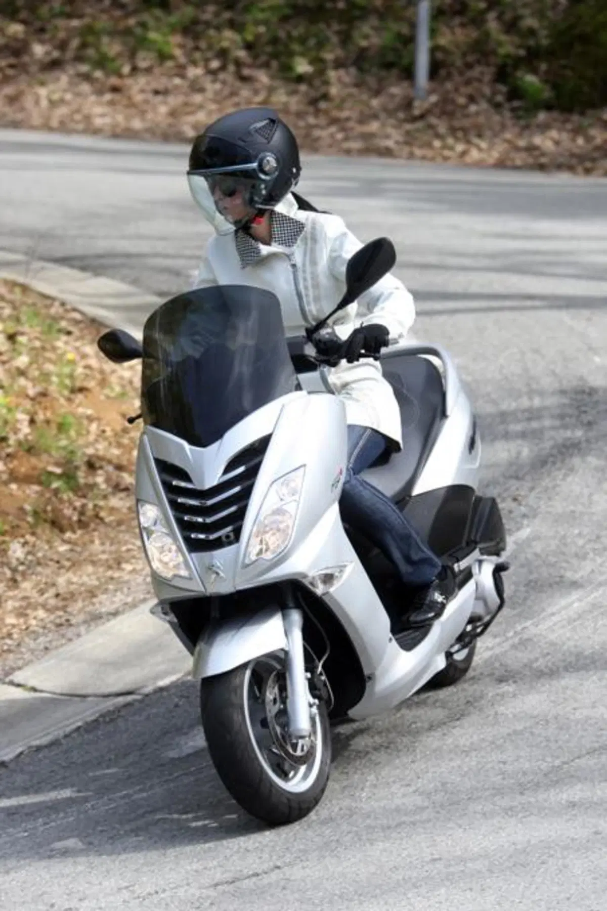 Peugeot Citystar 125i e 200i  (7)