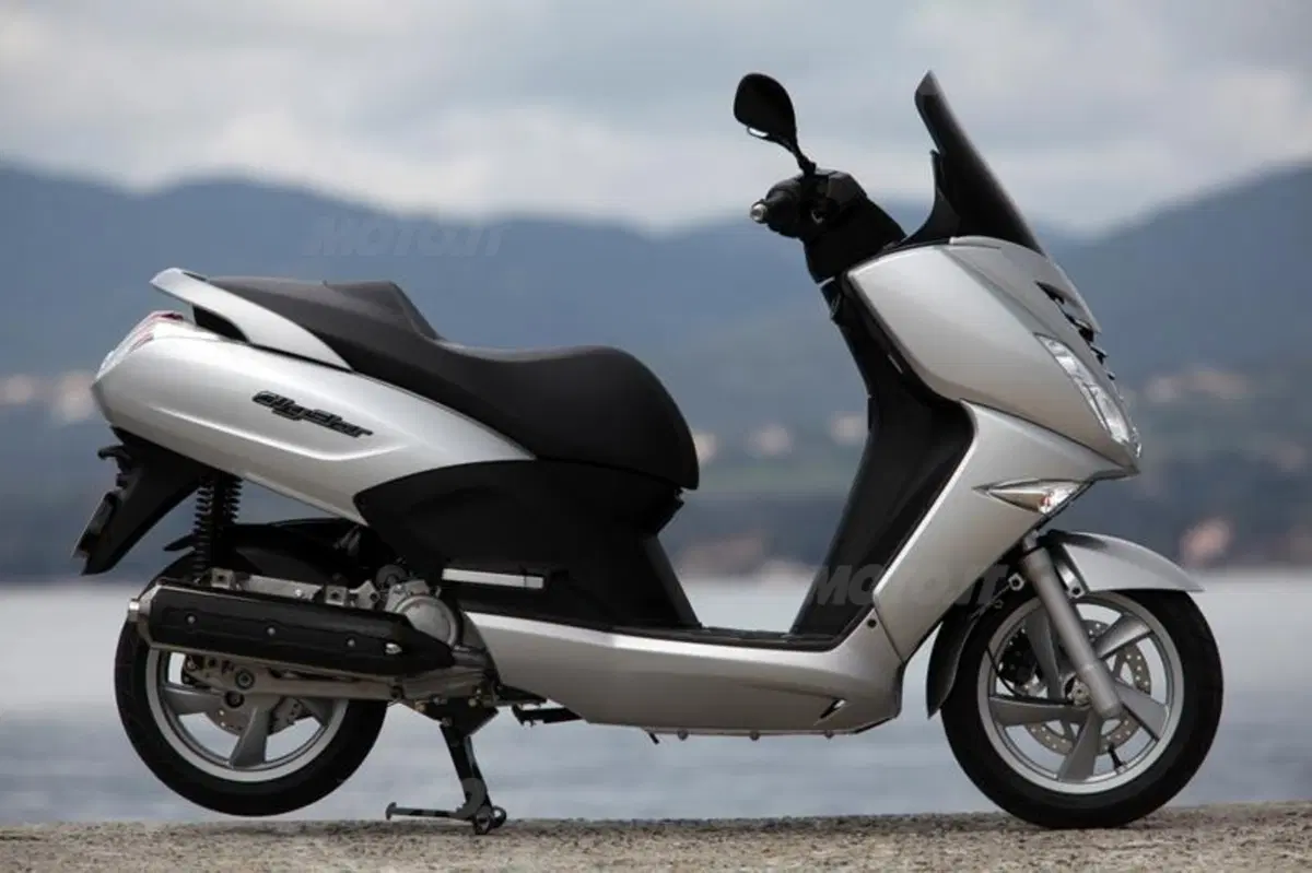 Peugeot Citystar 125i e 200i  (9)
