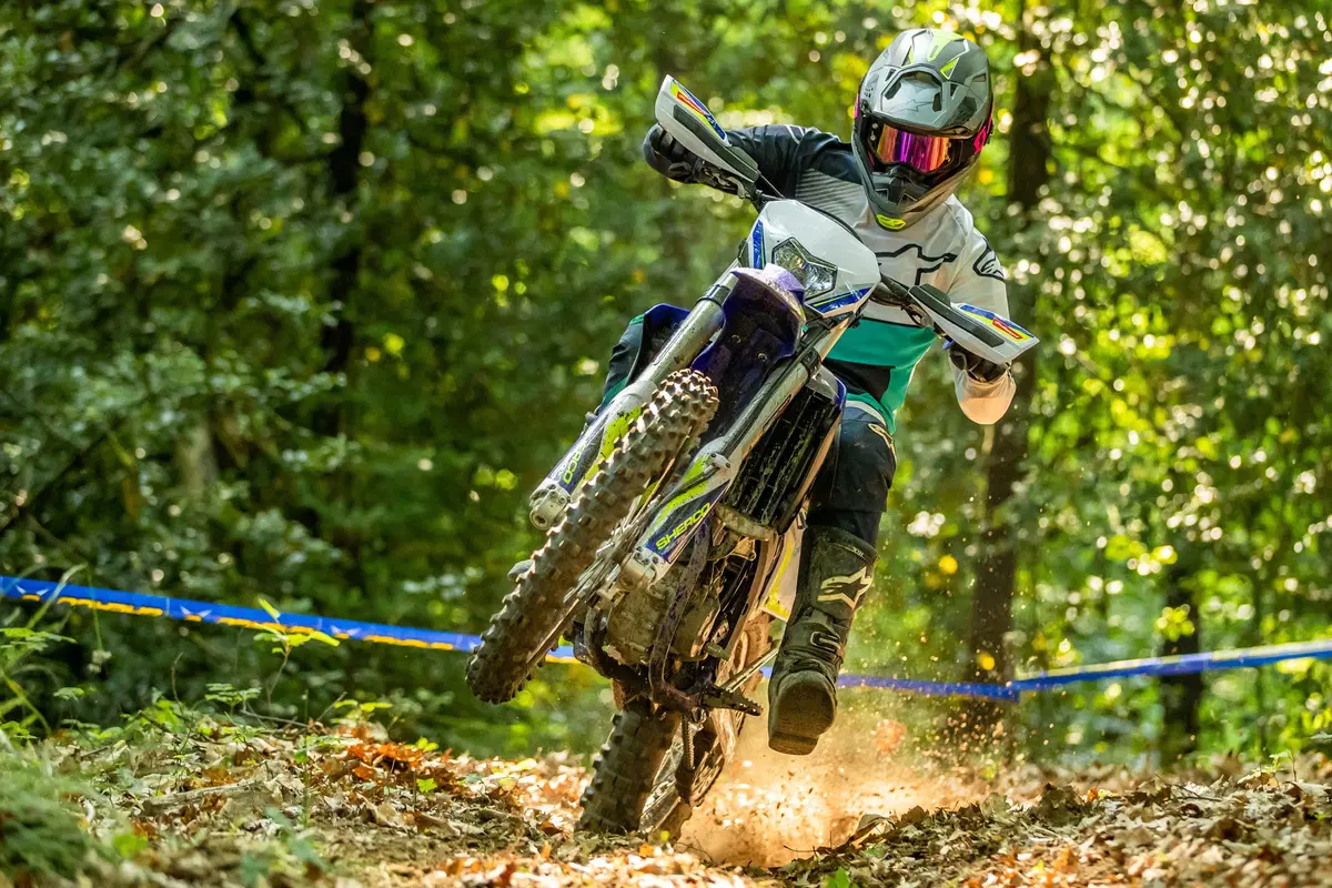 Sherco Enduro 2020 TEST: 125 e 300 2t, 300 4t. Video