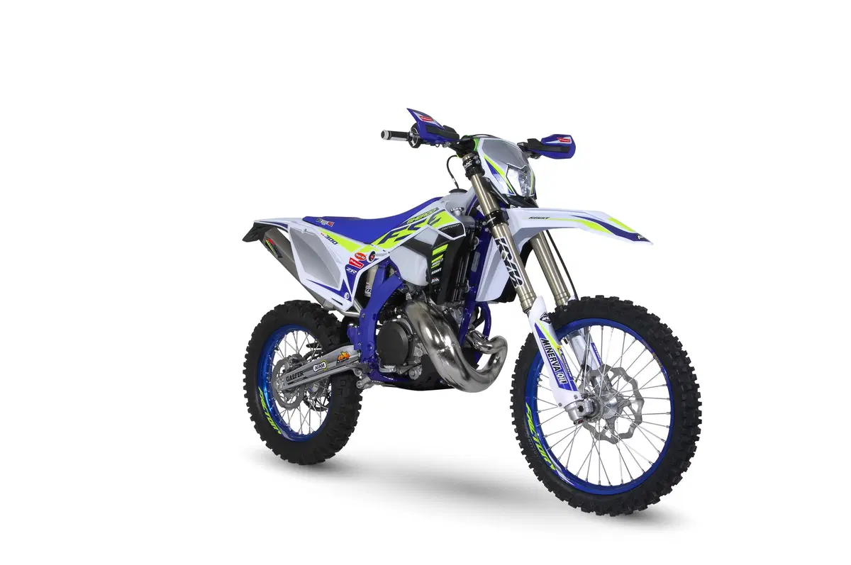 Sherco Enduro 2020 TEST: 125 e 300 2T, 300 4T (Video) (16)