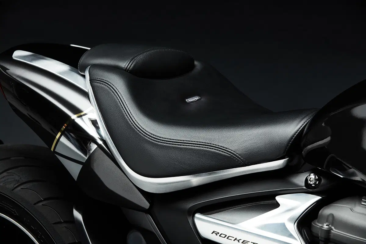 Triumph Rocket 3 TFC 2019: serie limitata e motore 2.500 (15)