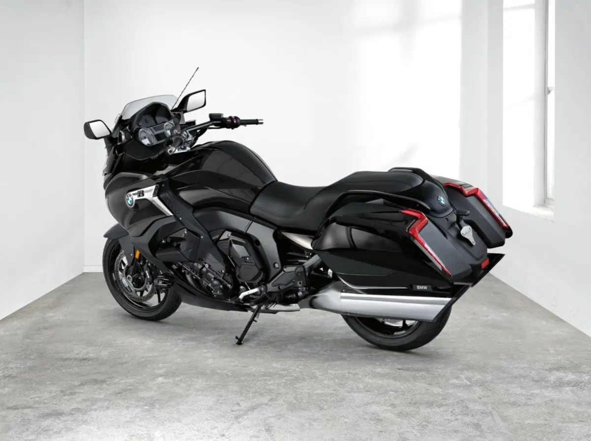 Triumph Rocket 3 TFC 2019: serie limitata e motore 2.500 (28)