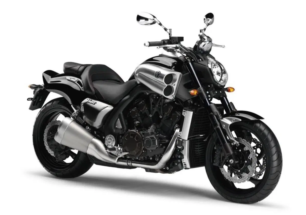 Triumph Rocket 3 TFC 2019: serie limitata e motore 2.500 (35)