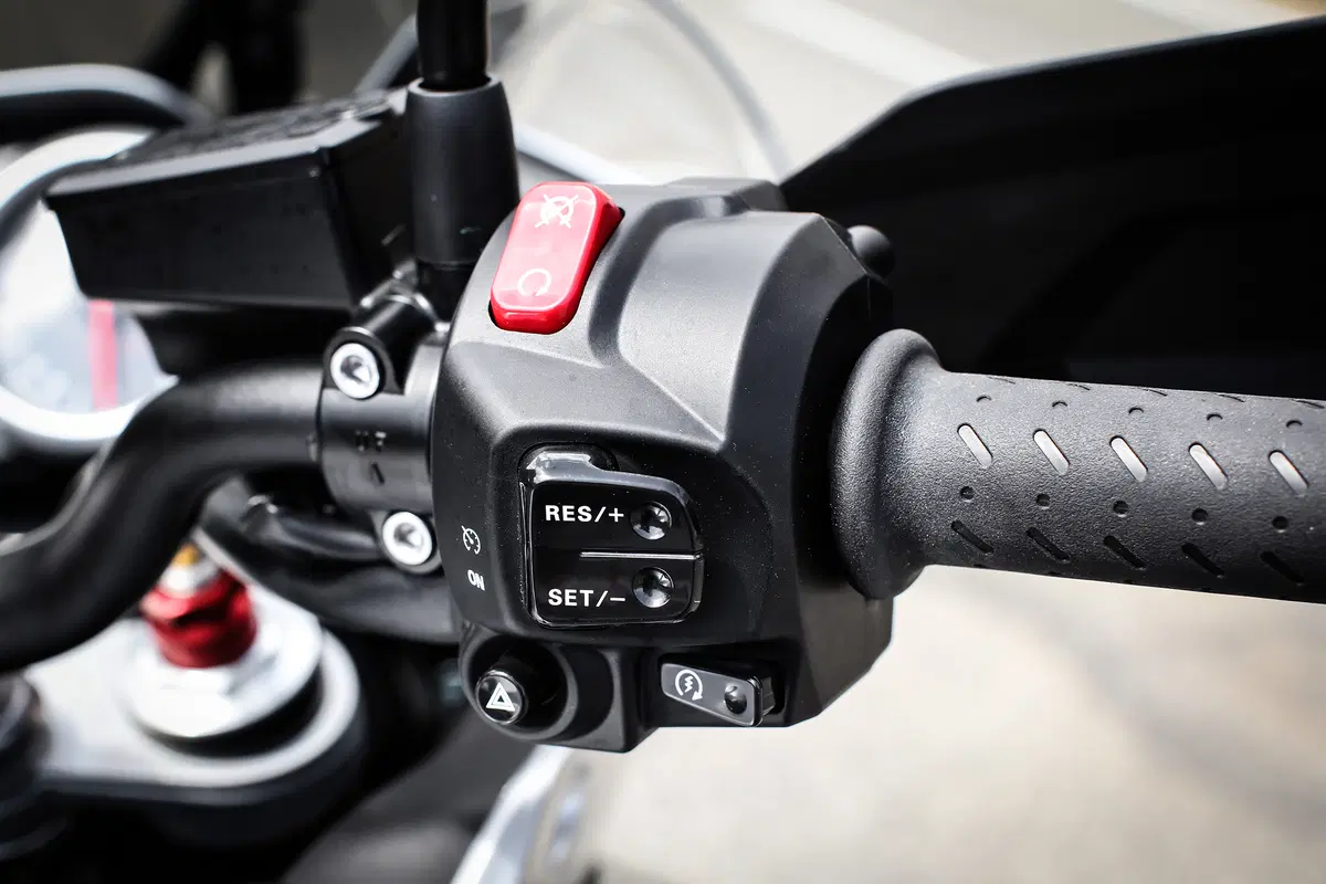 Triumph Tiger Sport 2016 (25)