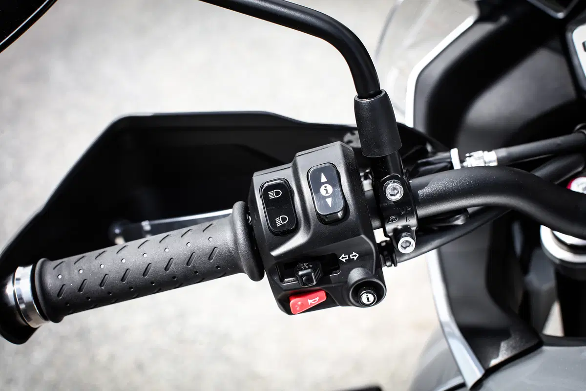 Triumph Tiger Sport 2016 (5)