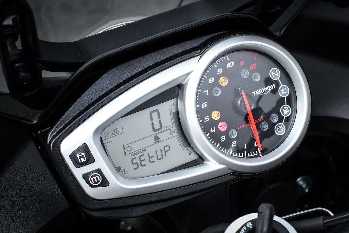 Triumph Tiger Sport 2016 (4)