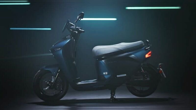 Yamaha EC-05, scooter elettrico con batterie in sharing