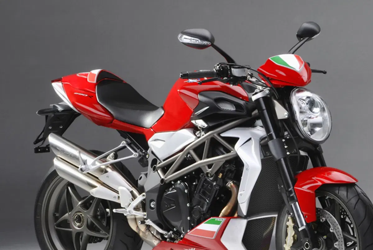 MV Agusta Brutale 990R 150°