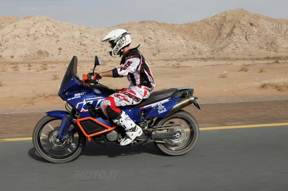 KTM 990 Adventure Dakar  (5)